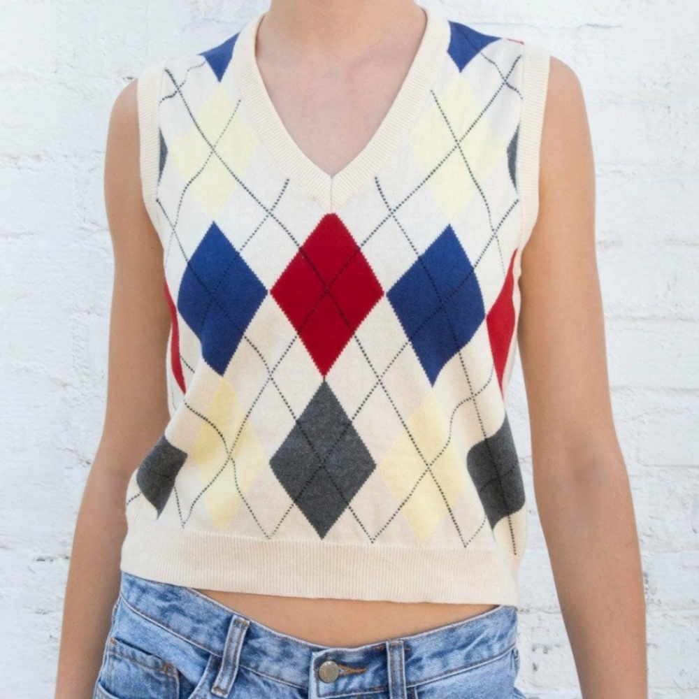 Brandy Melville Argyle Sweater Vest, p2p 16.5"